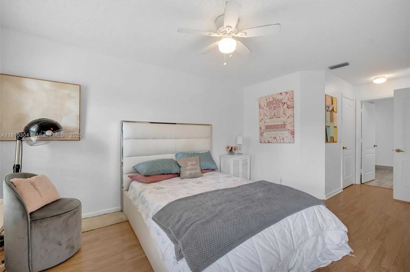 Small Image of 9280 Boca Gardens Pkwy, Boca Raton, FL 33496, USA Number 13