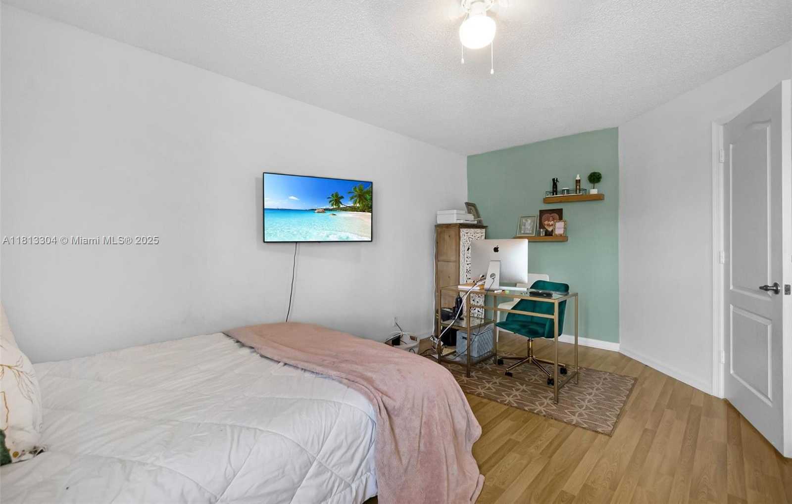 Small Image of 9280 Boca Gardens Pkwy, Boca Raton, FL 33496, USA Number 20