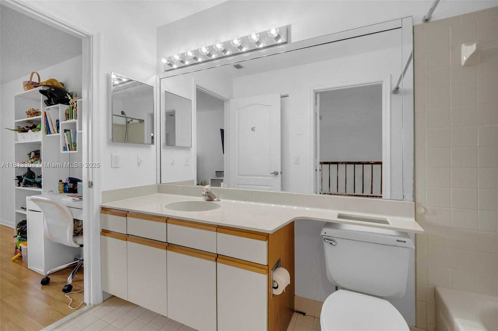 Small Image of 9280 Boca Gardens Pkwy, Boca Raton, FL 33496, USA Number 24