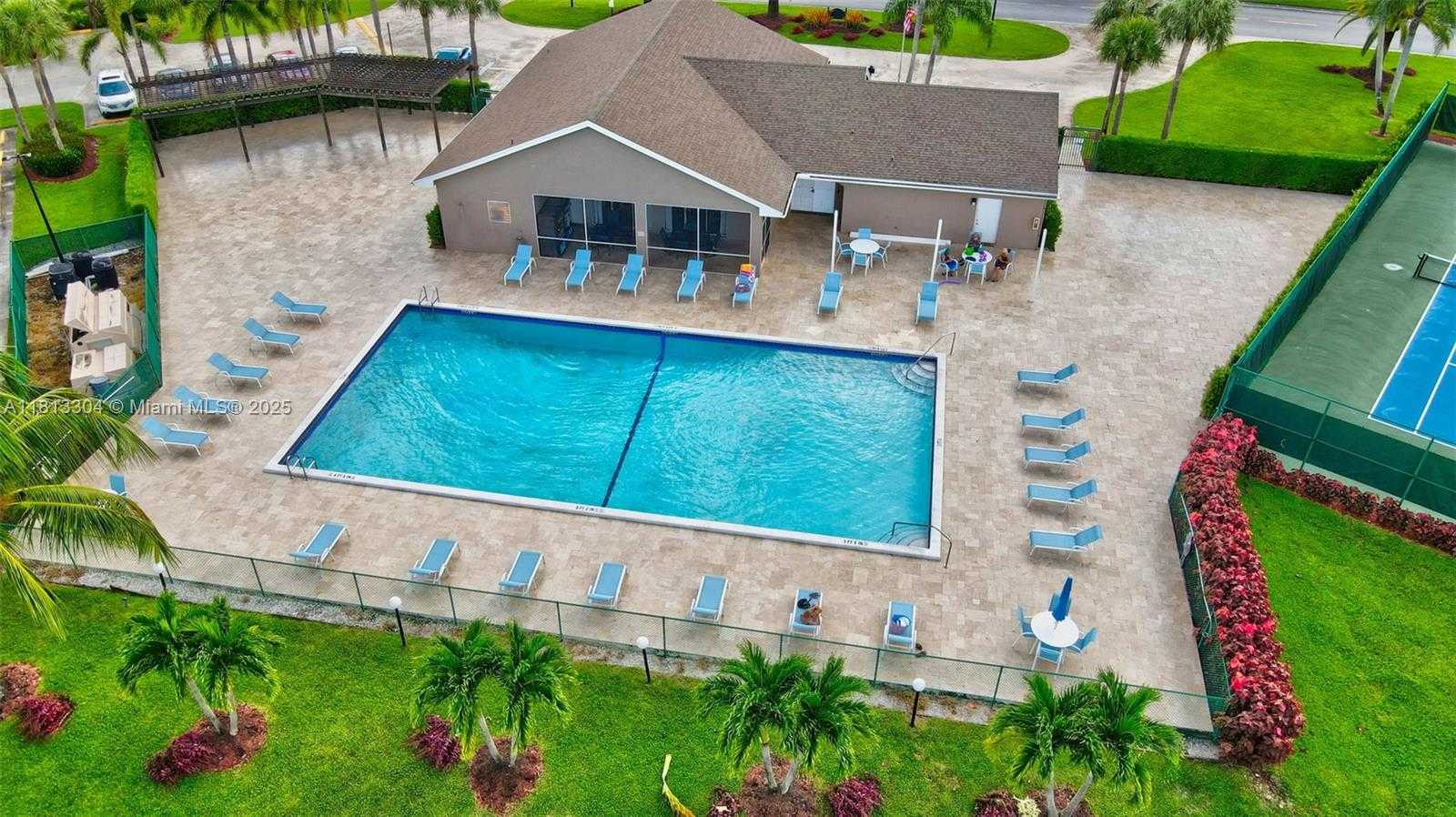 Small Image of 9280 Boca Gardens Pkwy, Boca Raton, FL 33496, USA Number 43