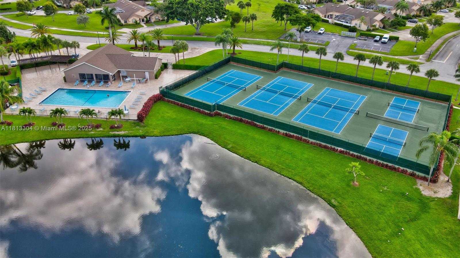 Small Image of 9280 Boca Gardens Pkwy, Boca Raton, FL 33496, USA Number 45