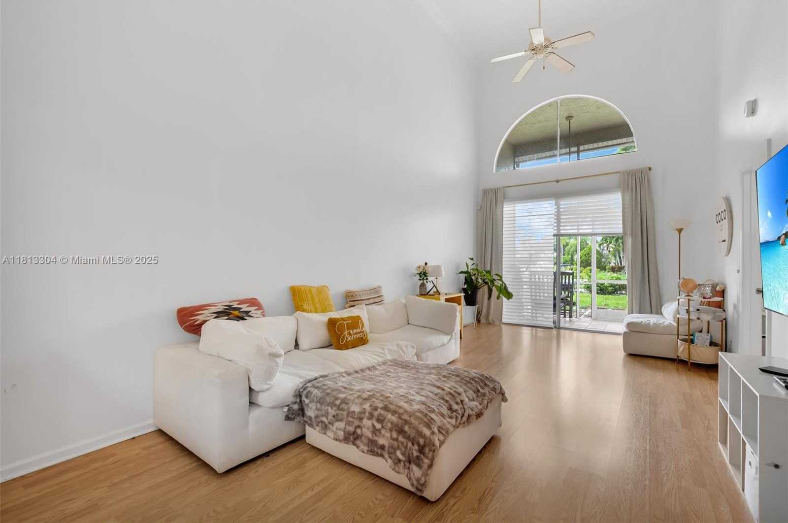 Small Image of 9280 Boca Gardens Pkwy, Boca Raton, FL 33496, USA Number 6