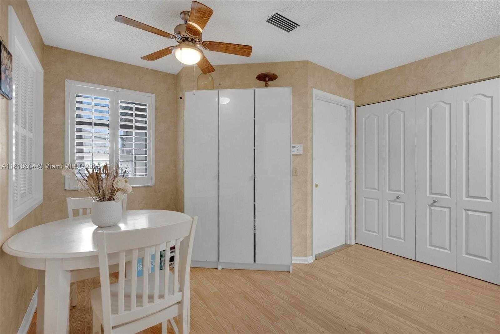 Small Image of 9280 Boca Gardens Pkwy, Boca Raton, FL 33496, USA Number 7