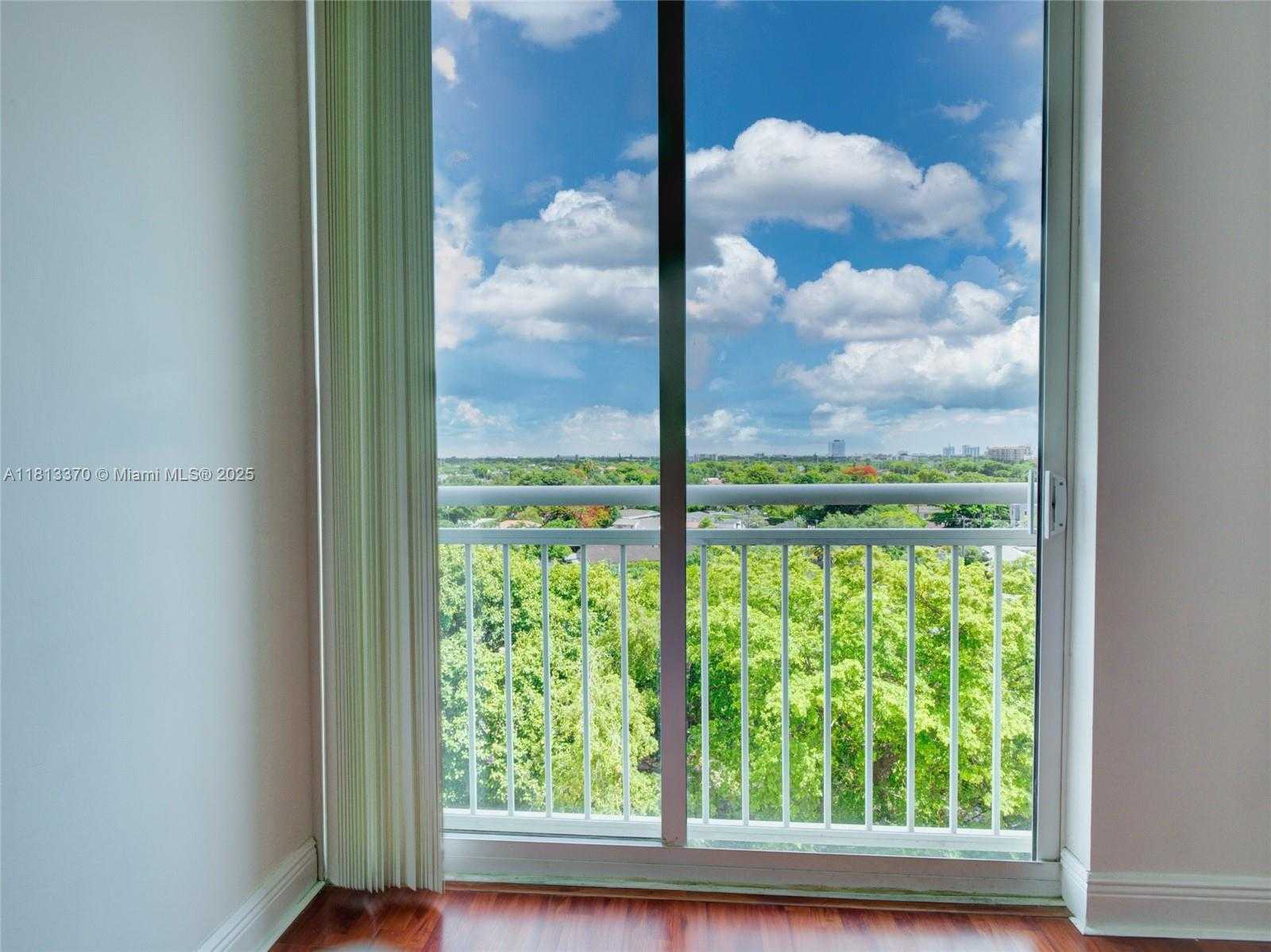 Small Image of 3000 CORAL WAY #815, Miami Number 12
