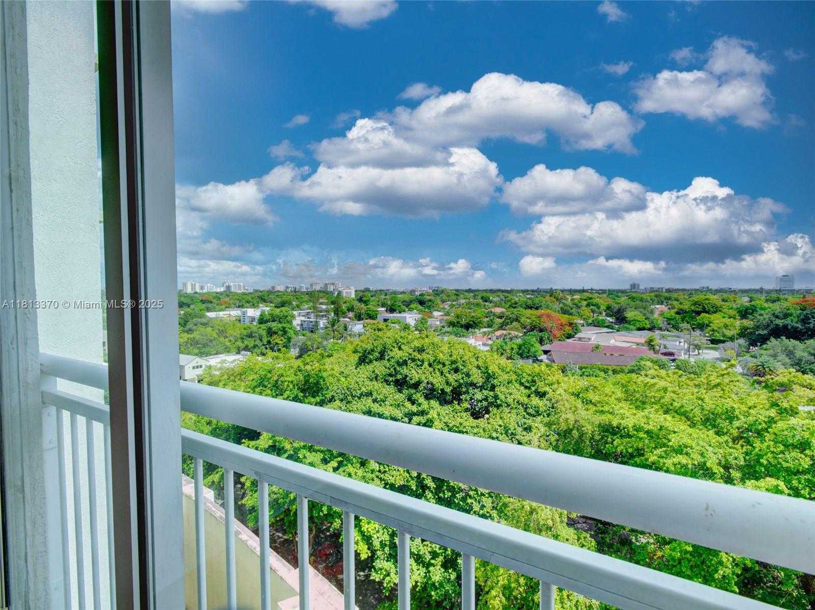 Small Image of 3000 CORAL WAY #815, Miami Number 14
