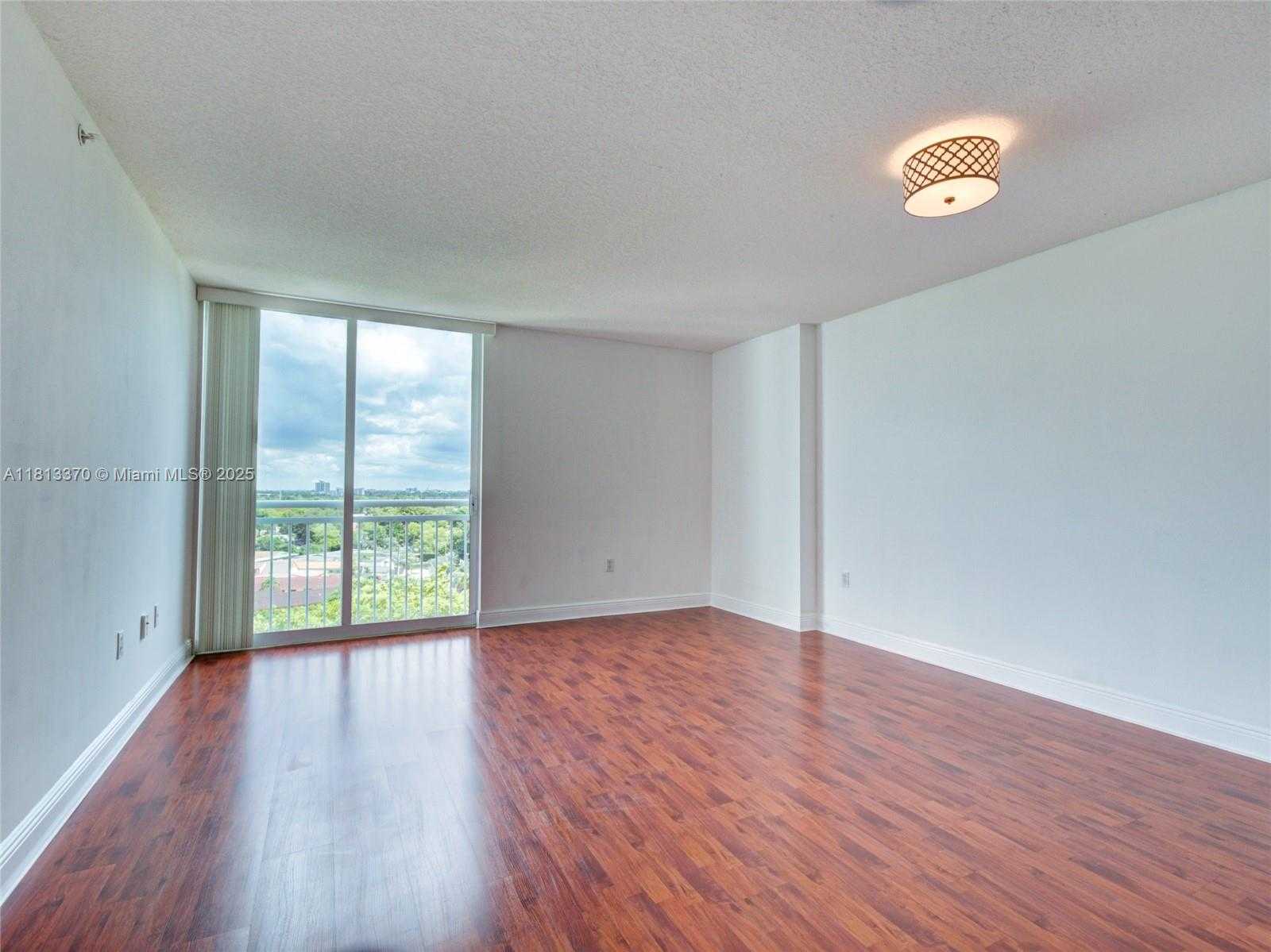 Small Image of 3000 CORAL WAY #815, Miami Number 2