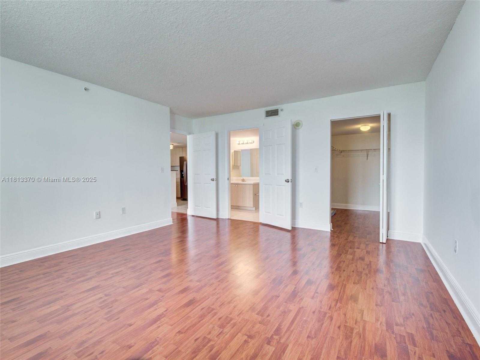 Small Image of 3000 CORAL WAY #815, Miami Number 20