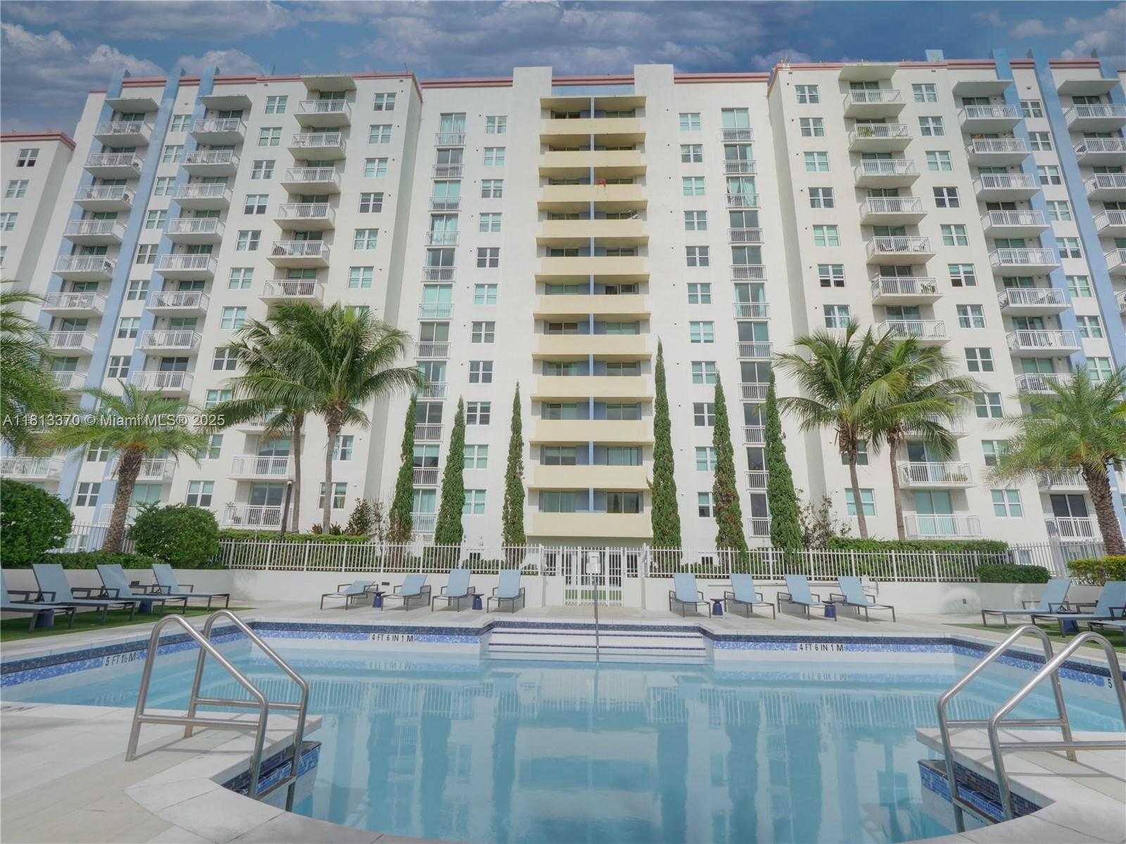 Small Image of 3000 CORAL WAY #815, Miami Number 22