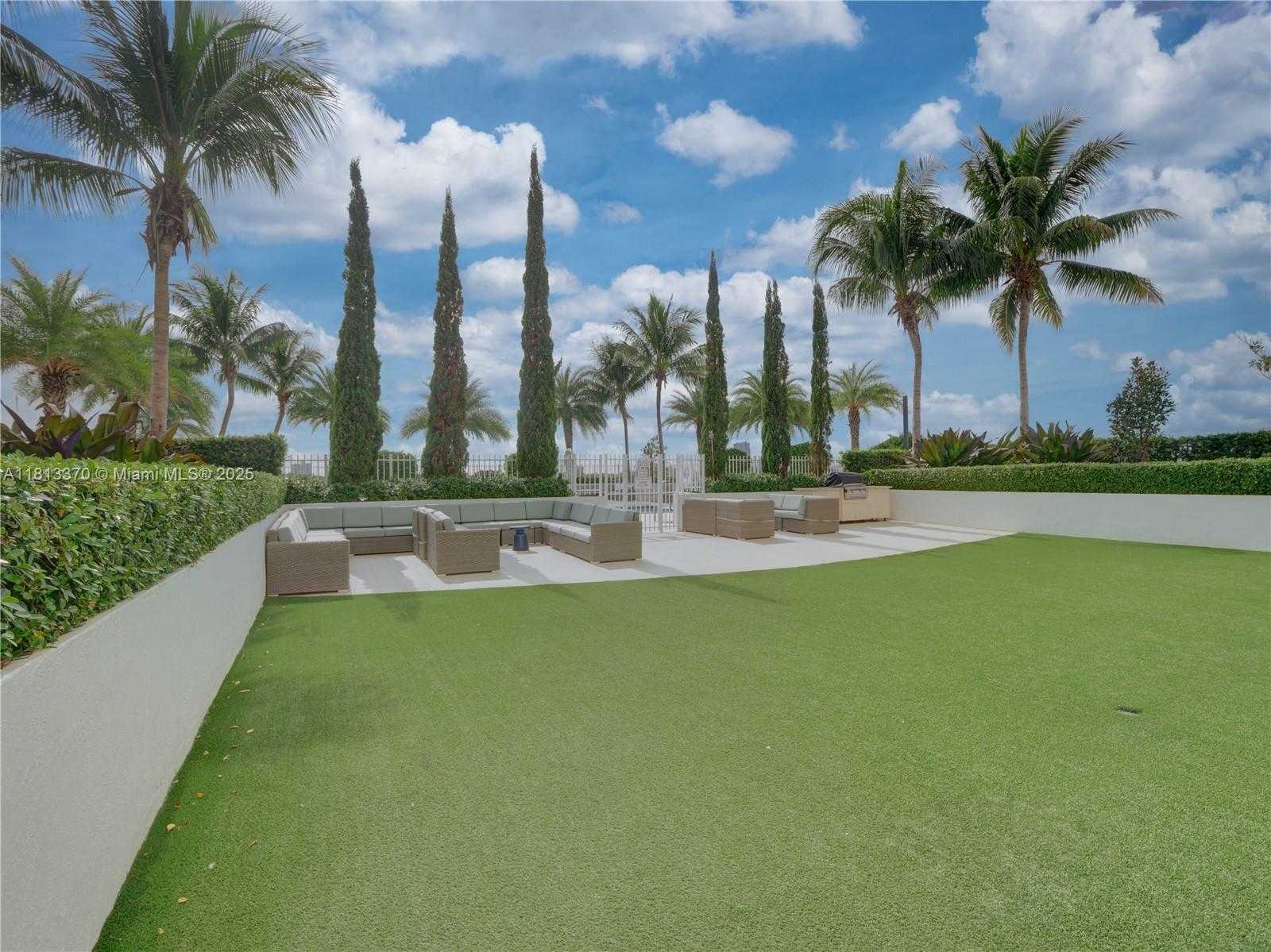 Small Image of 3000 CORAL WAY #815, Miami Number 24