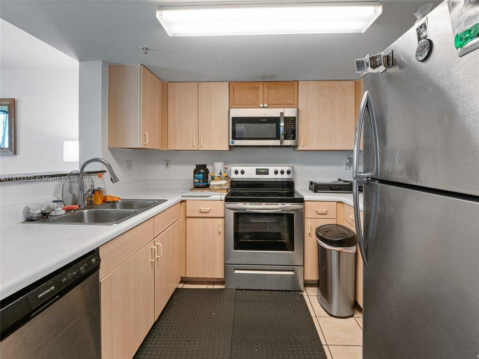 Small Image of 3000 CORAL WAY #815, Miami Number 42