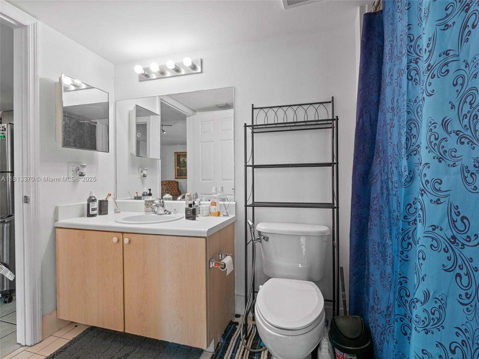 Small Image of 3000 CORAL WAY #815, Miami Number 44