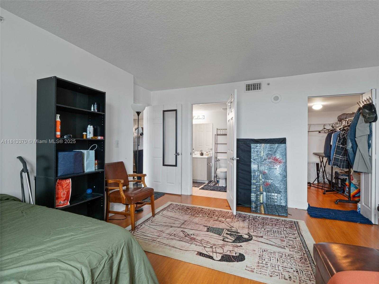 Small Image of 3000 CORAL WAY #815, Miami Number 45