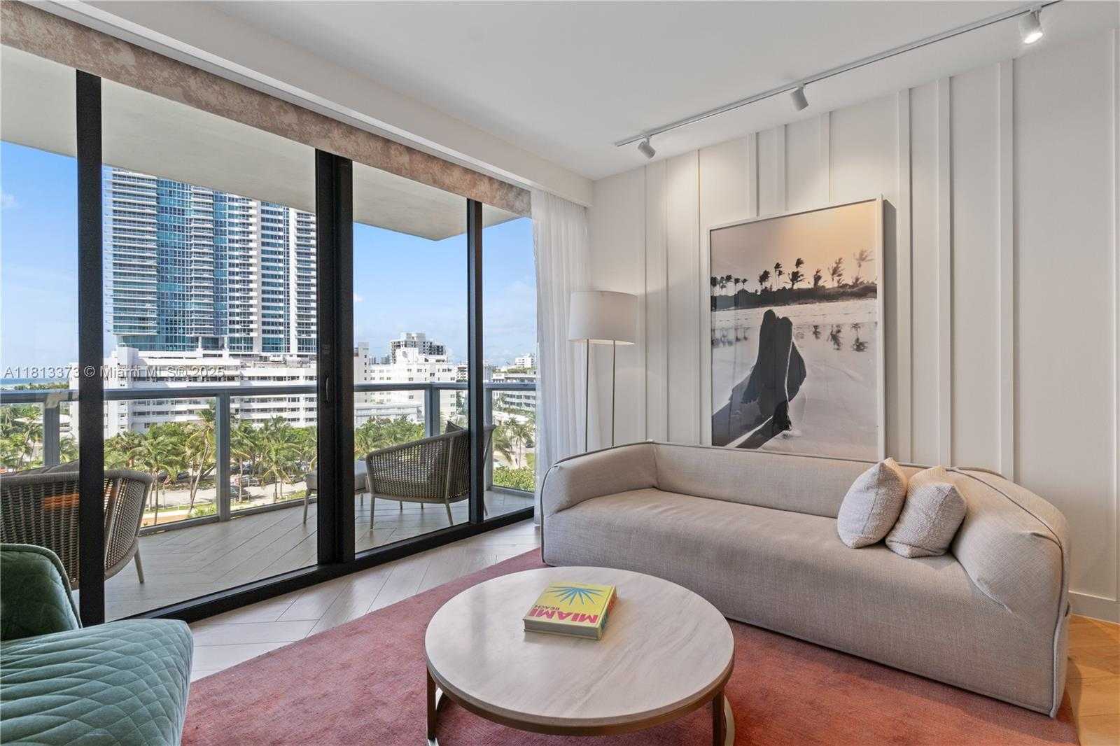 Small Image of 2201 COLLINS AVE #707, Miami Beach Number 5