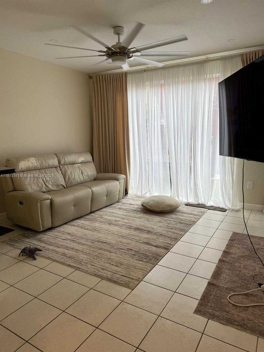 Small Image of 11218 NORTH WEST 73RD TER, Doral Number 4