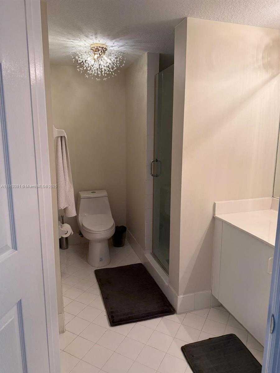 Small Image of 11218 NORTH WEST 73RD TER, Doral Number 8