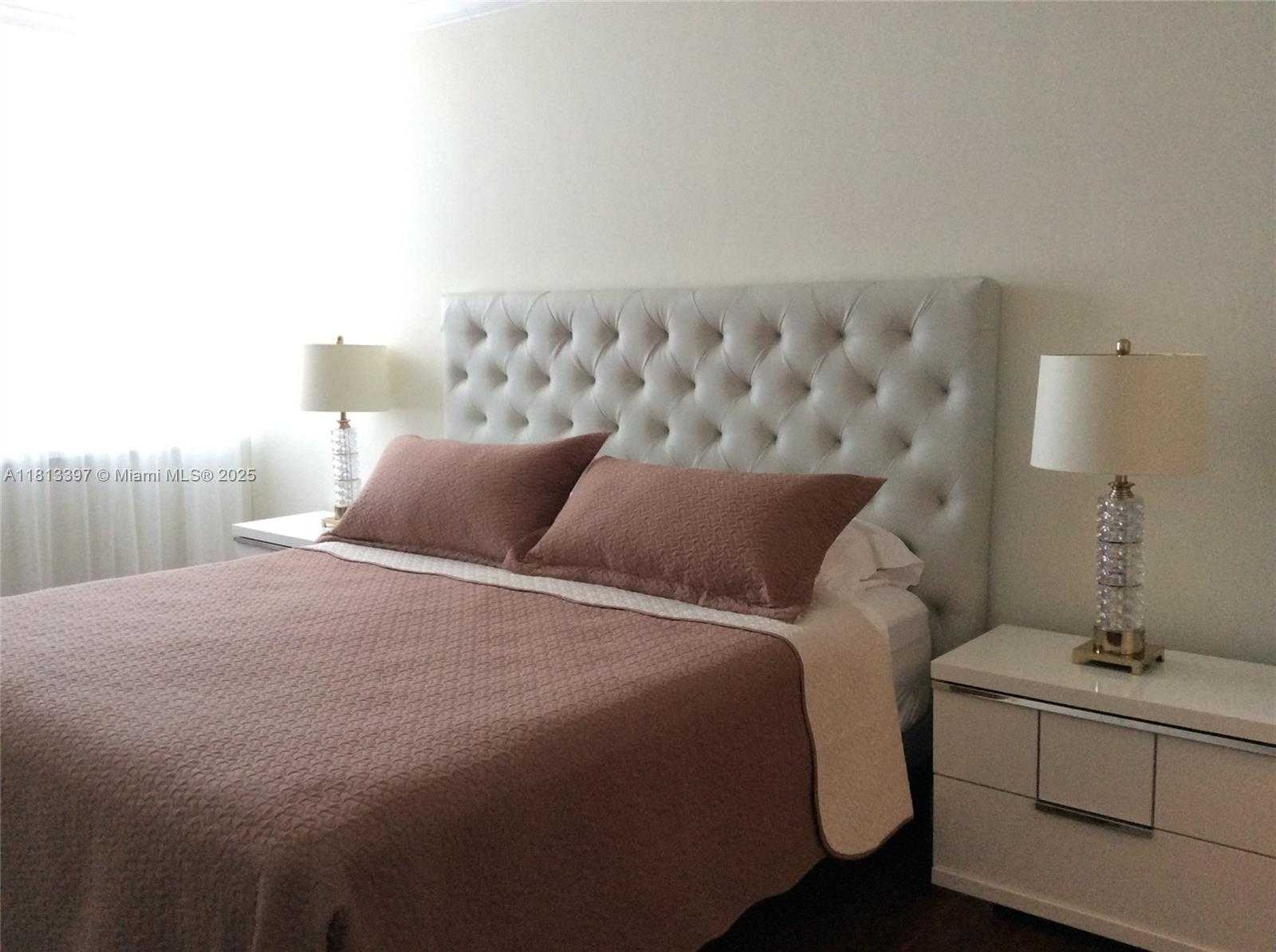 Small Image of 100 LINCOLN RD #1214, Miami Beach Number 2