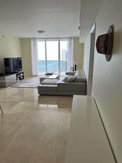 Small Image of 1830 SOUTH OCEAN DR #2103, Hallandale Beach Number 8