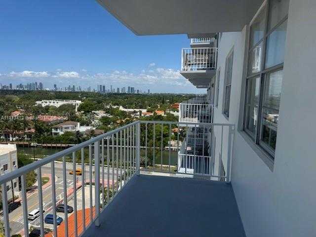 Small Image of 2829 INDIAN CREEK DR #1111, Miami Beach Number 12