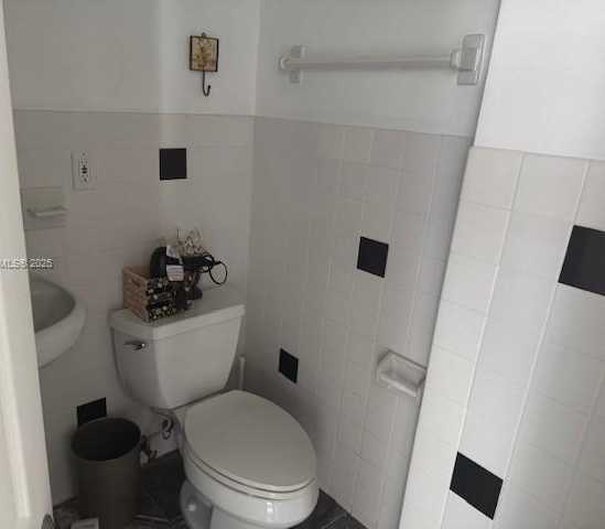 Small Image of 2829 INDIAN CREEK DR #1111, Miami Beach Number 6