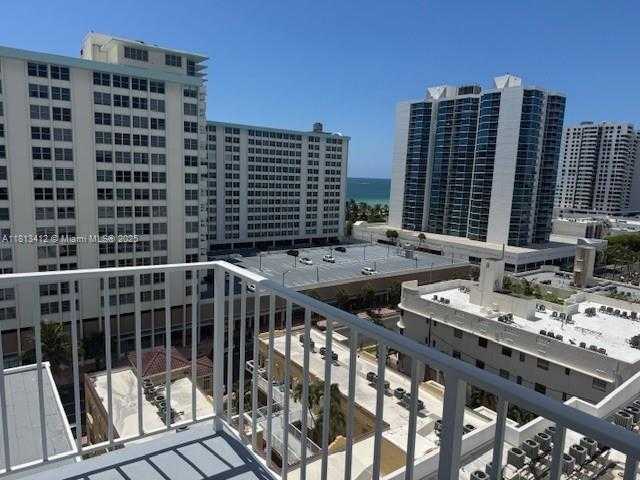 Small Image of 2829 INDIAN CREEK DR #1111, Miami Beach Number 9