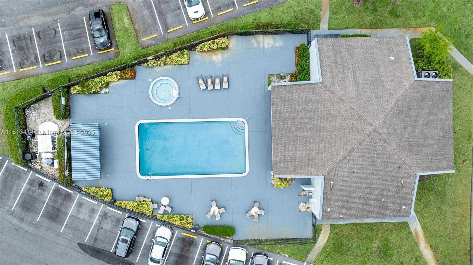 Small Image of 8421 LAGOS DE CAMPO BLVD #306T, Tamarac Number 15
