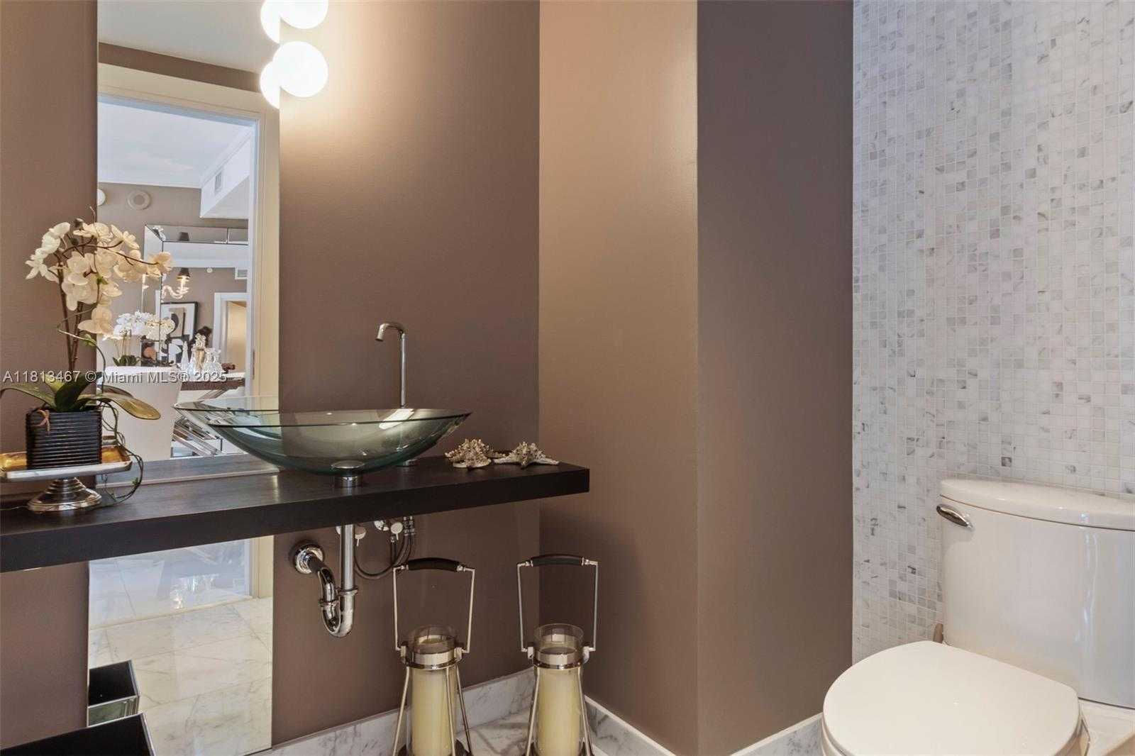 Small Image of 200 BISCAYNE BOULEVARD WAY #3904, Miami Number 7