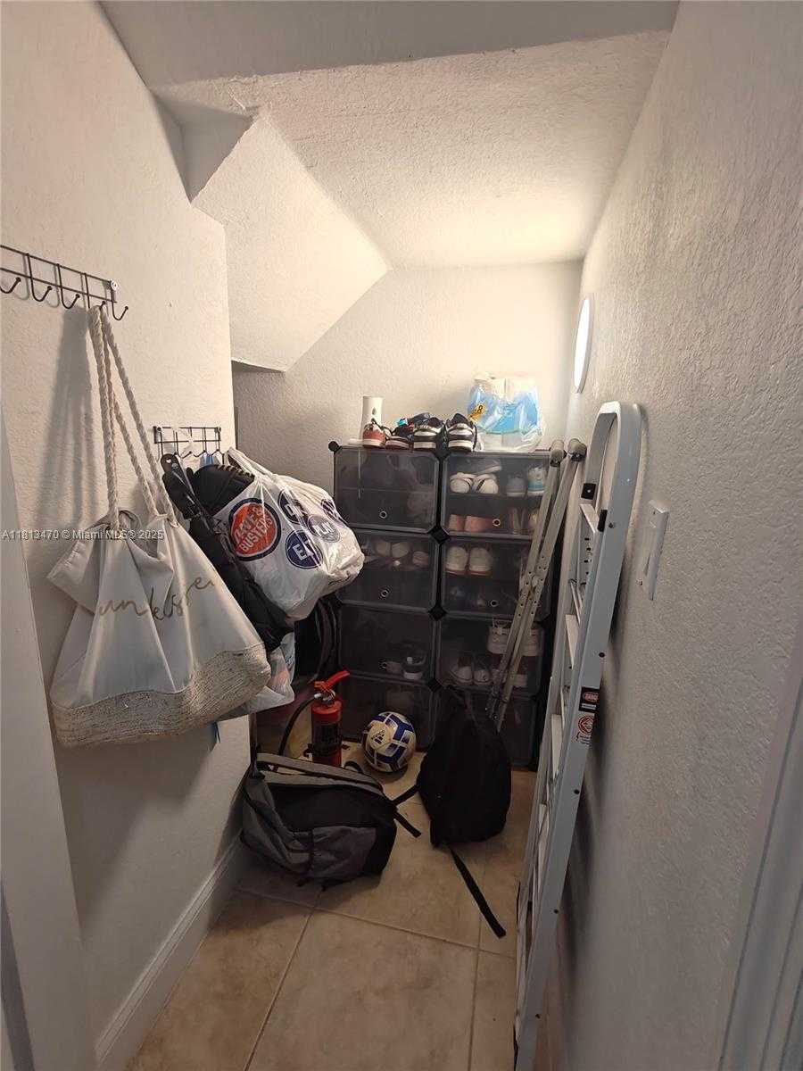 Small Image of 17847 NORTH WEST 74TH PATH, Hialeah Number 21