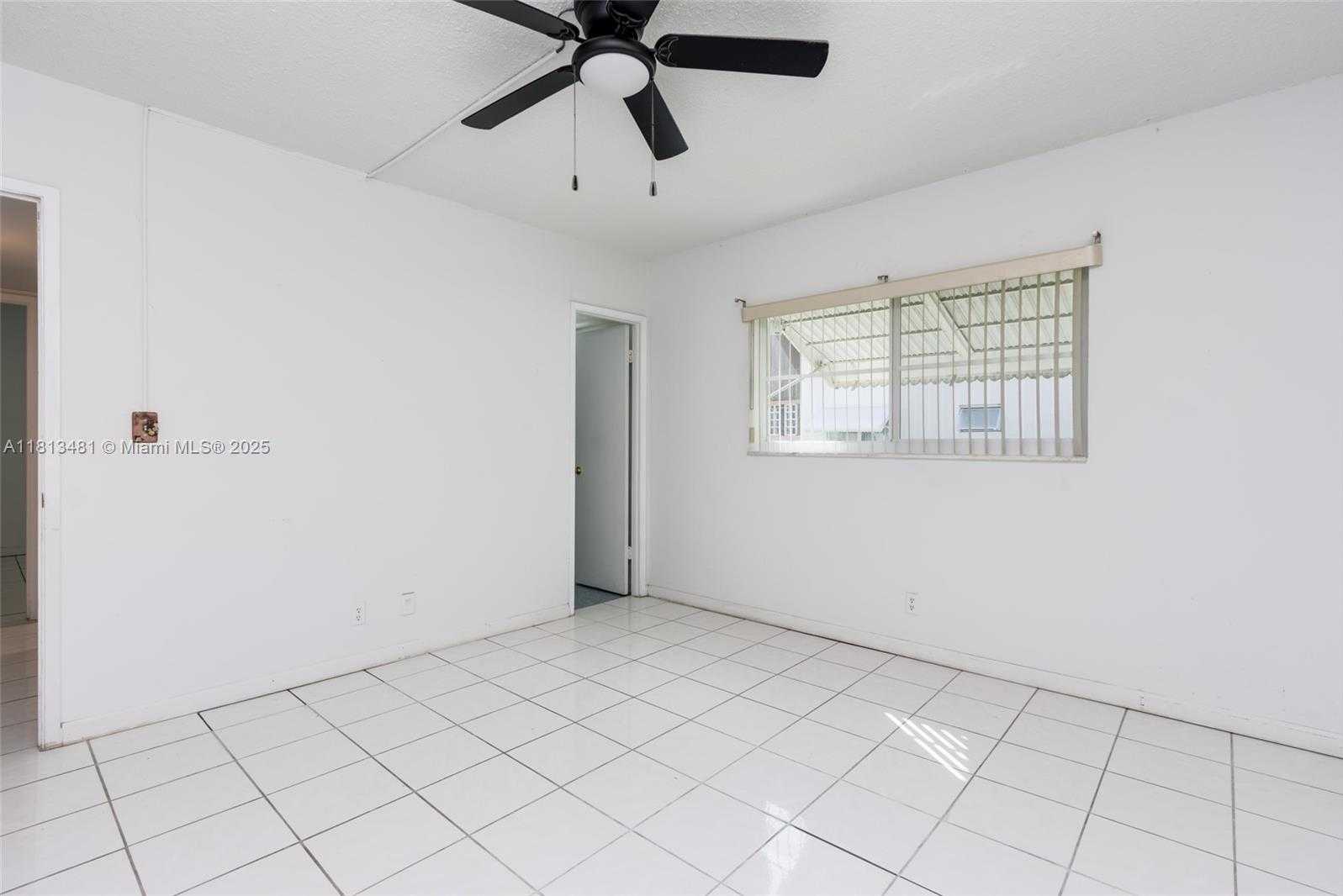 Small Image of 1000 HILLCREST CT #212, Hollywood Number 11