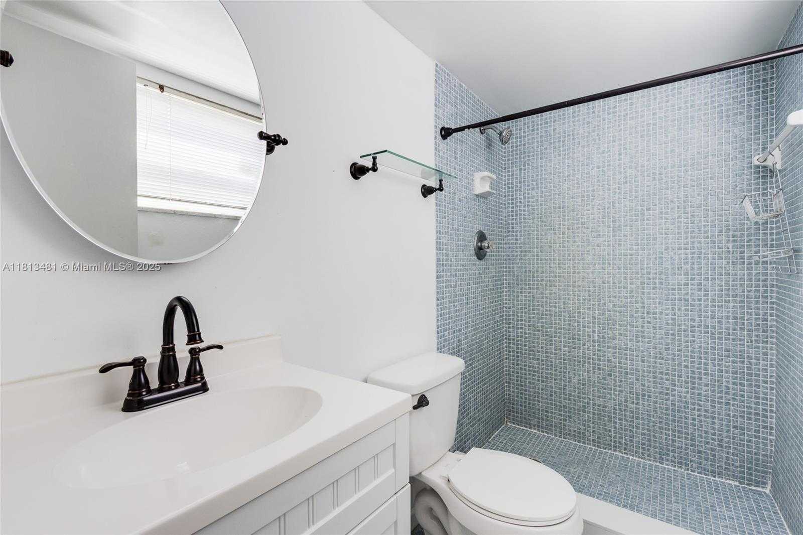 Small Image of 1000 HILLCREST CT #212, Hollywood Number 13