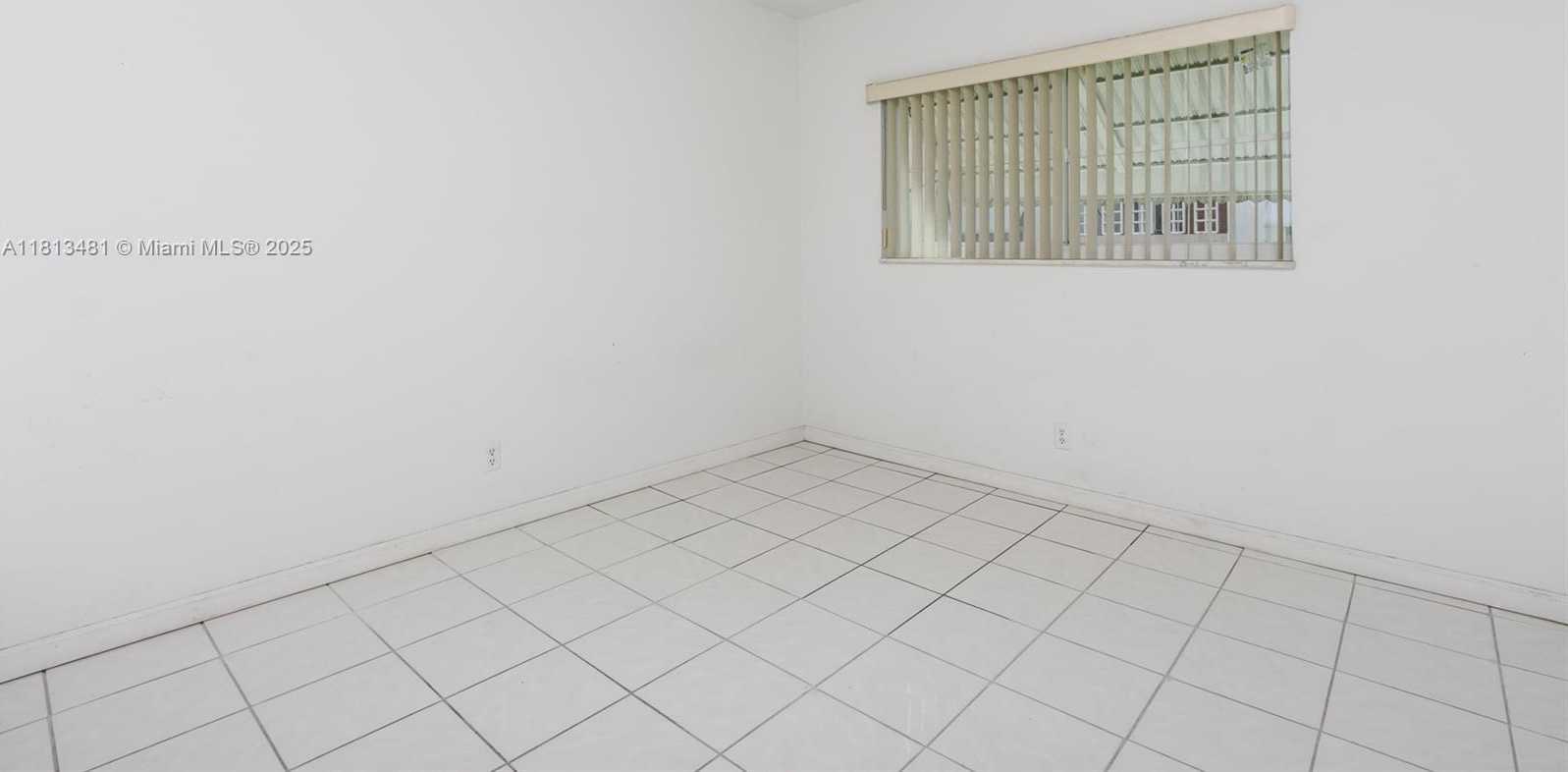 Small Image of 1000 HILLCREST CT #212, Hollywood Number 16