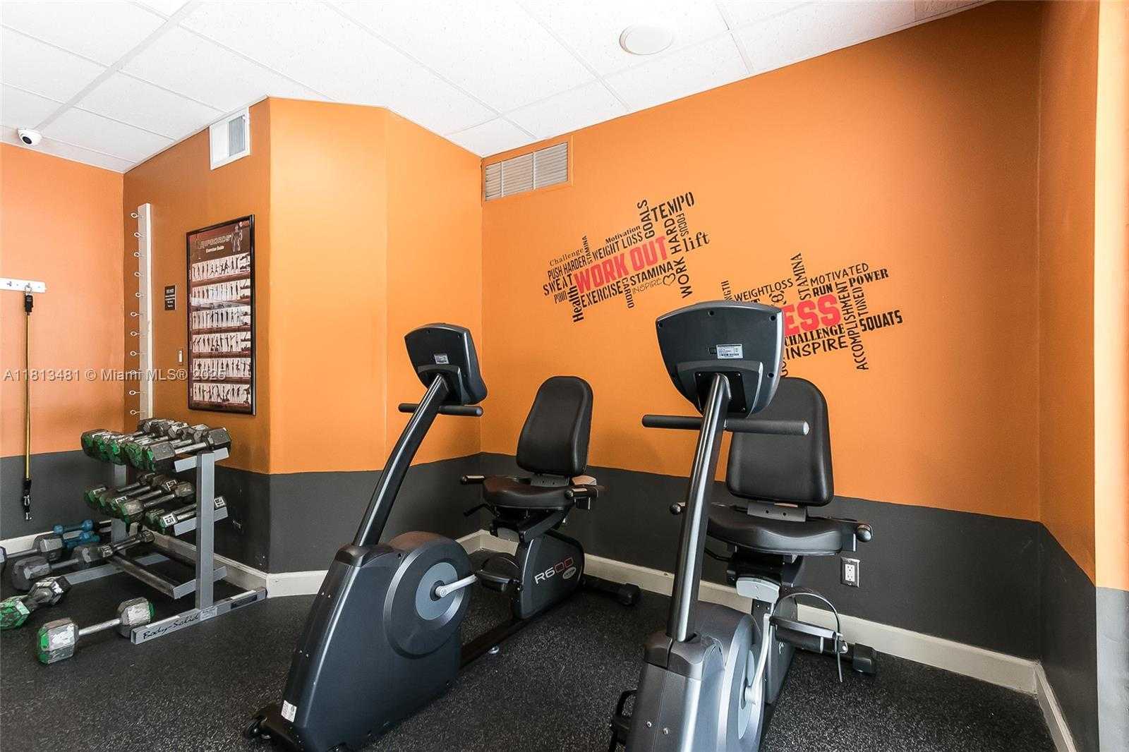 Small Image of 1000 HILLCREST CT #212, Hollywood Number 20