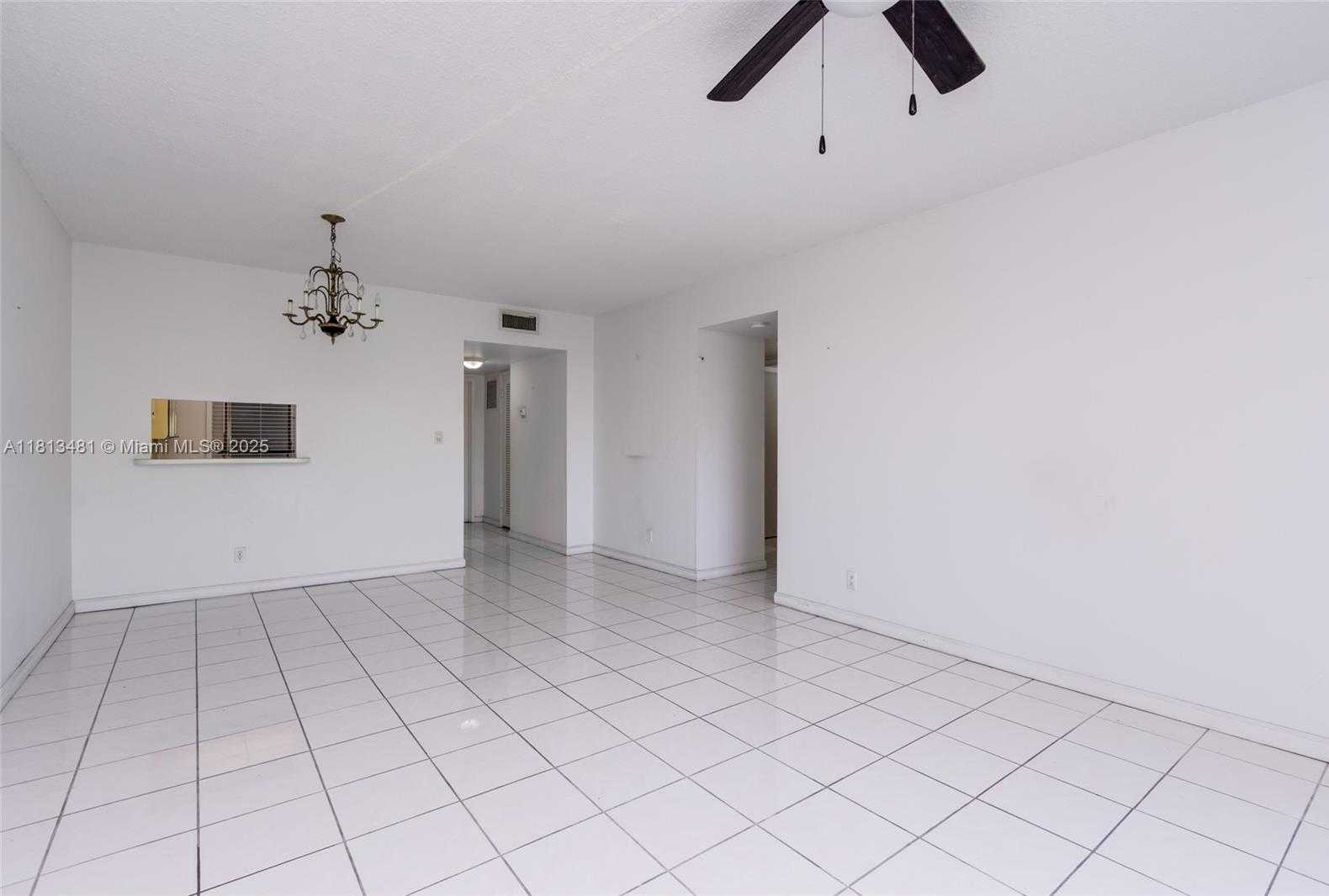 Small Image of 1000 HILLCREST CT #212, Hollywood Number 5