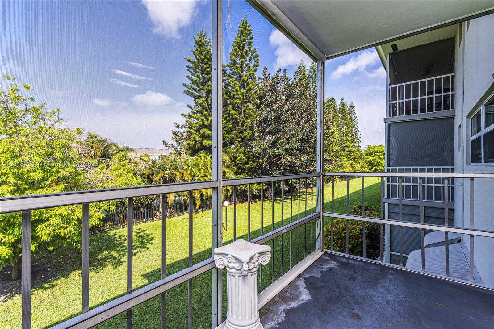 Small Image of 1000 HILLCREST CT #212, Hollywood Number 8