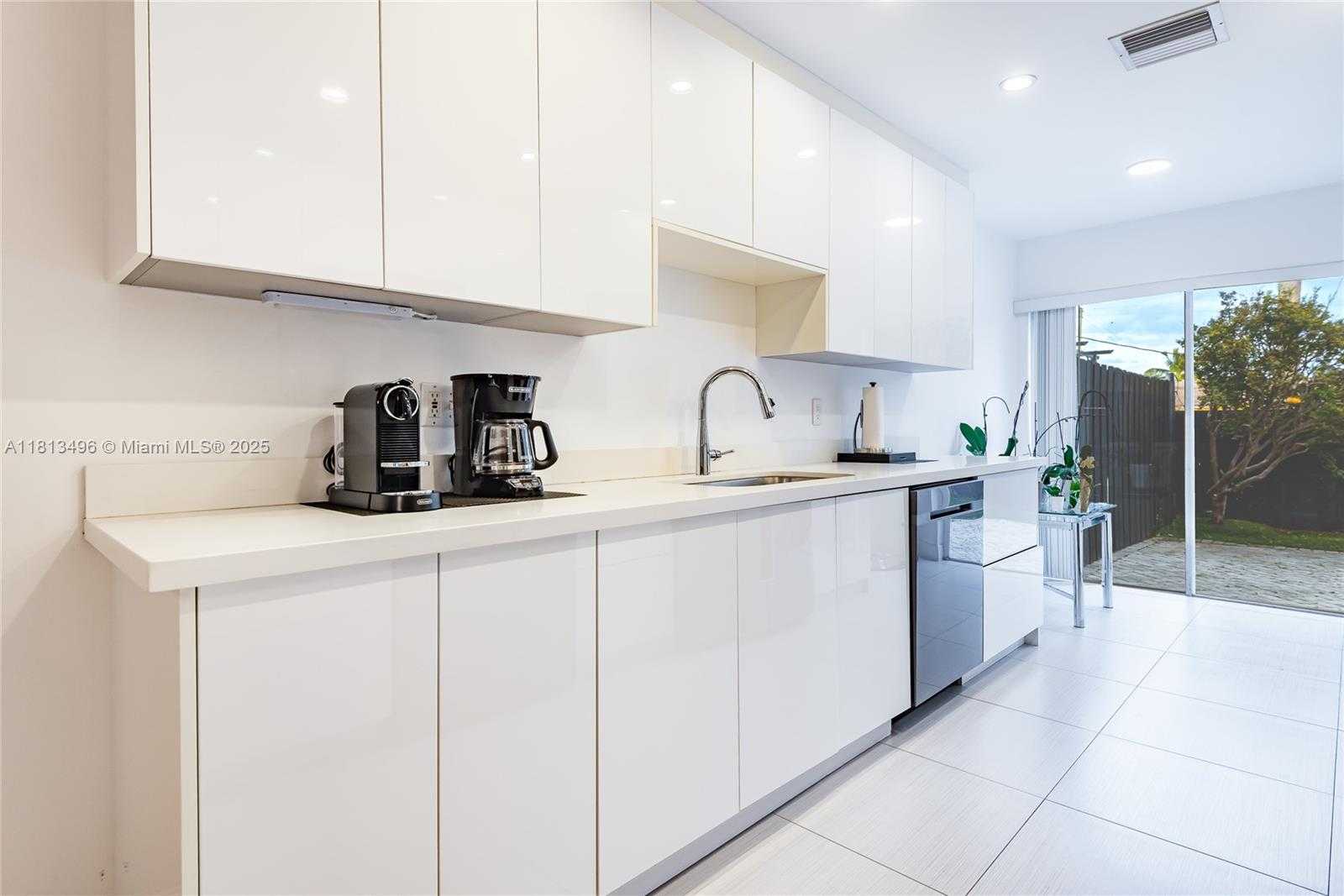 Small Image of 370 SOUTH EAST 2ND AVE #G3, Deerfield Beach Number 7