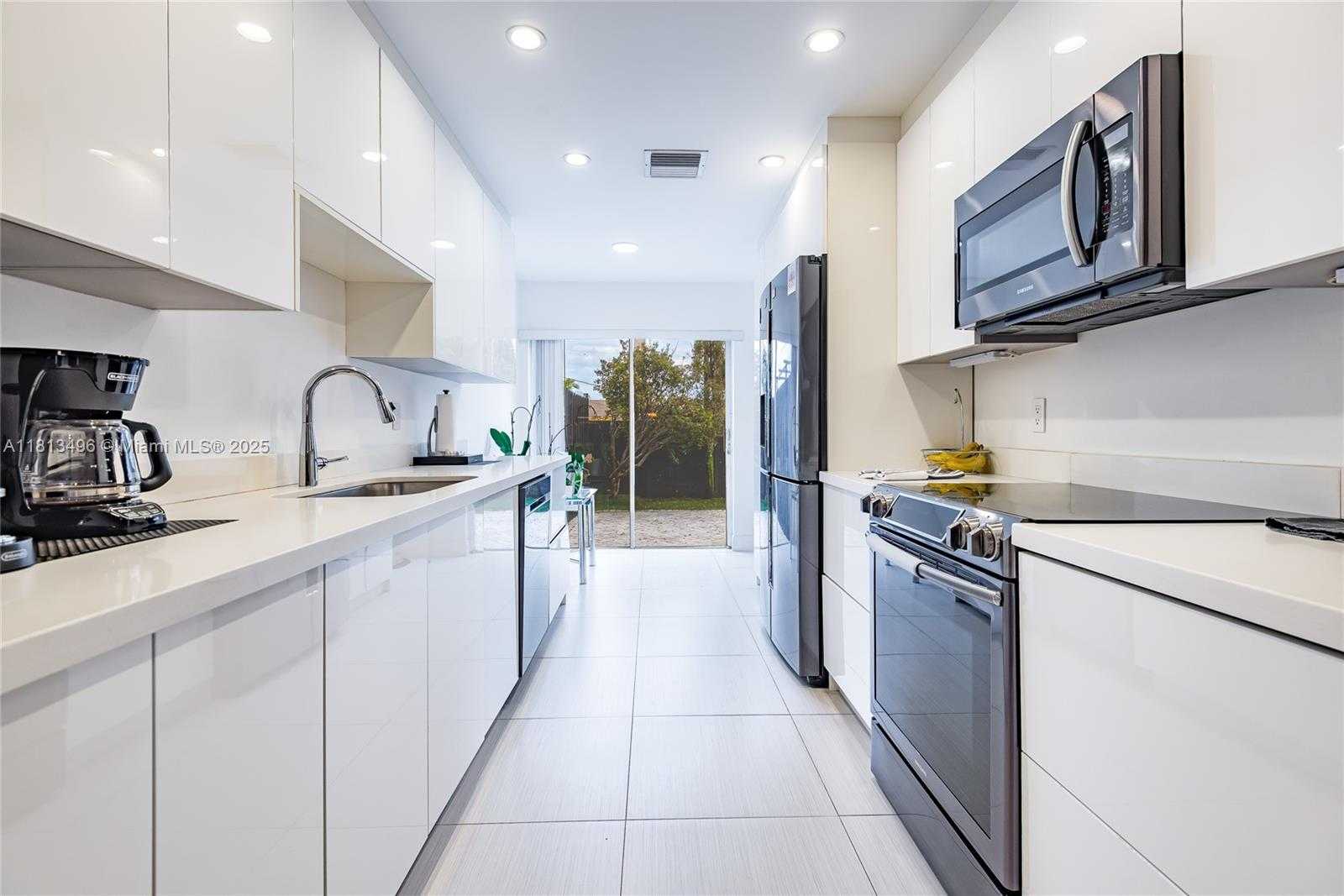 Small Image of 370 SOUTH EAST 2ND AVE #G3, Deerfield Beach Number 9