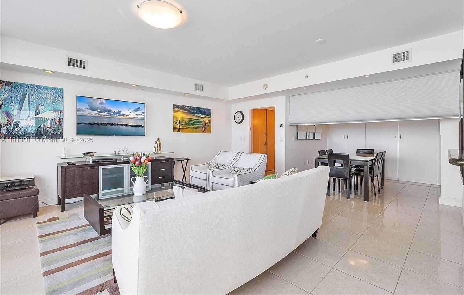 Small Image of 19400 TURNBERRY WAY #1131, Aventura Number 12