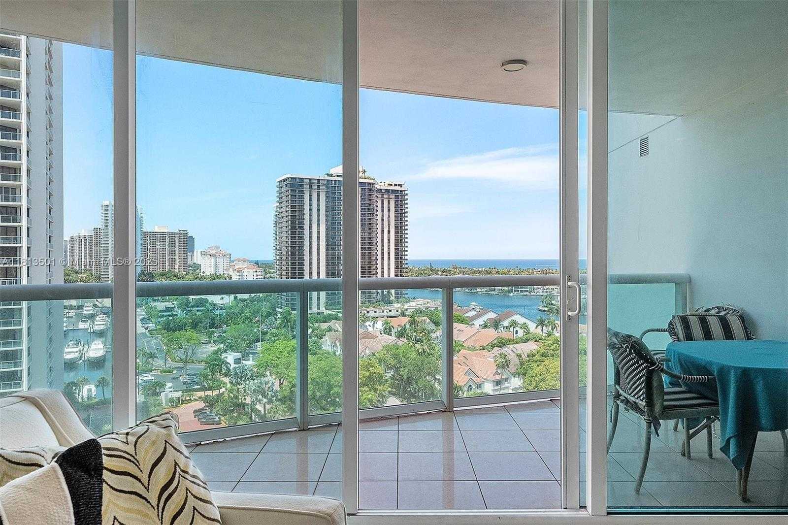 Small Image of 19400 TURNBERRY WAY #1131, Aventura Number 14