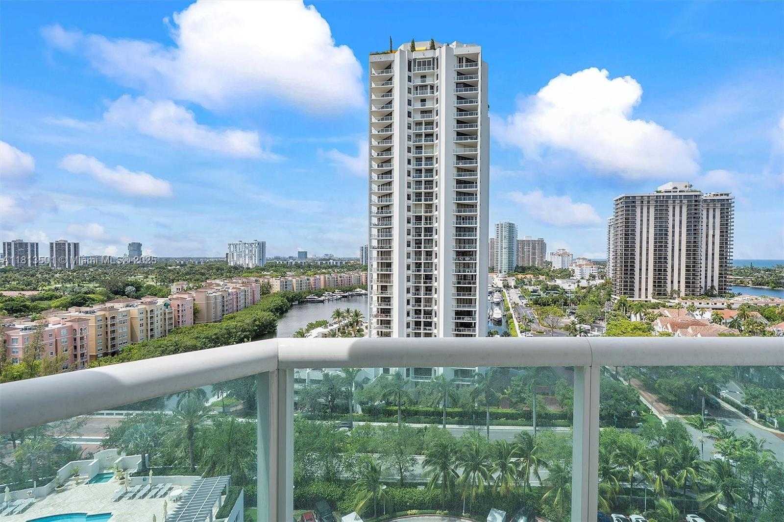 Small Image of 19400 TURNBERRY WAY #1131, Aventura Number 24