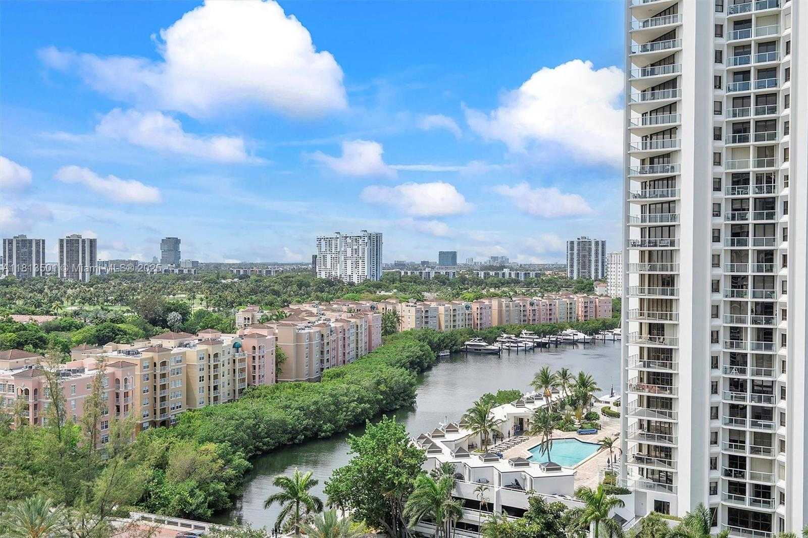 Small Image of 19400 TURNBERRY WAY #1131, Aventura Number 26