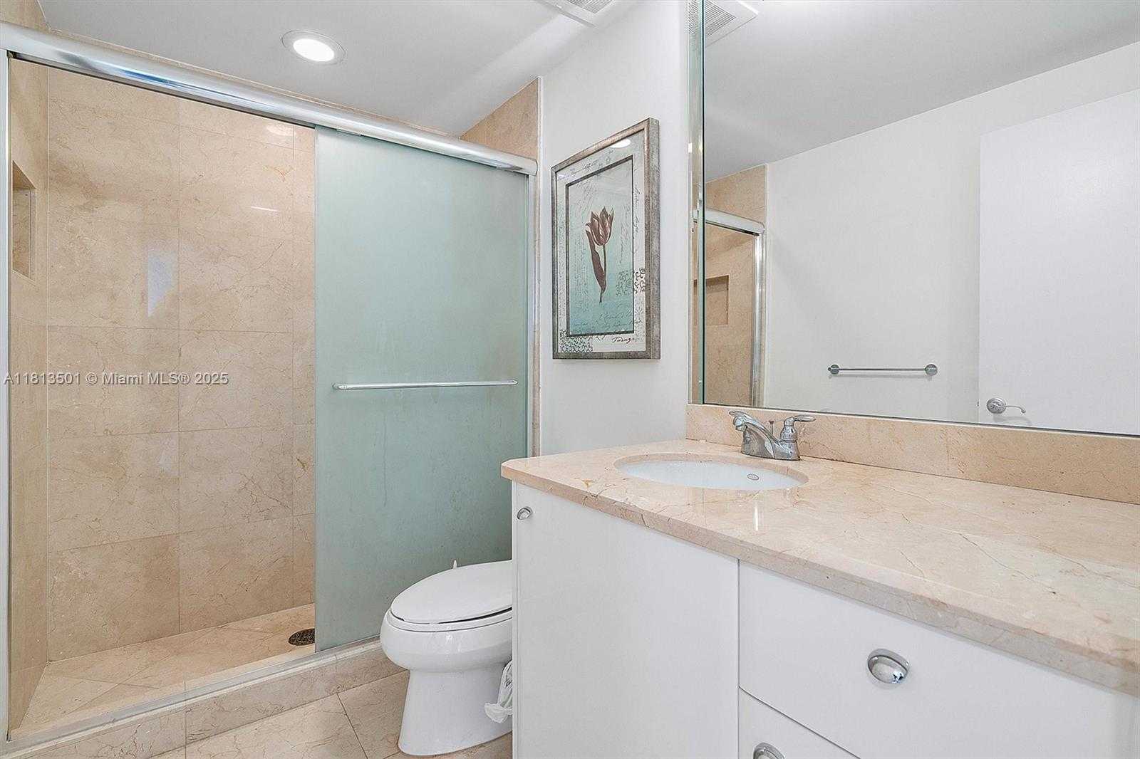 Small Image of 19400 TURNBERRY WAY #1131, Aventura Number 40