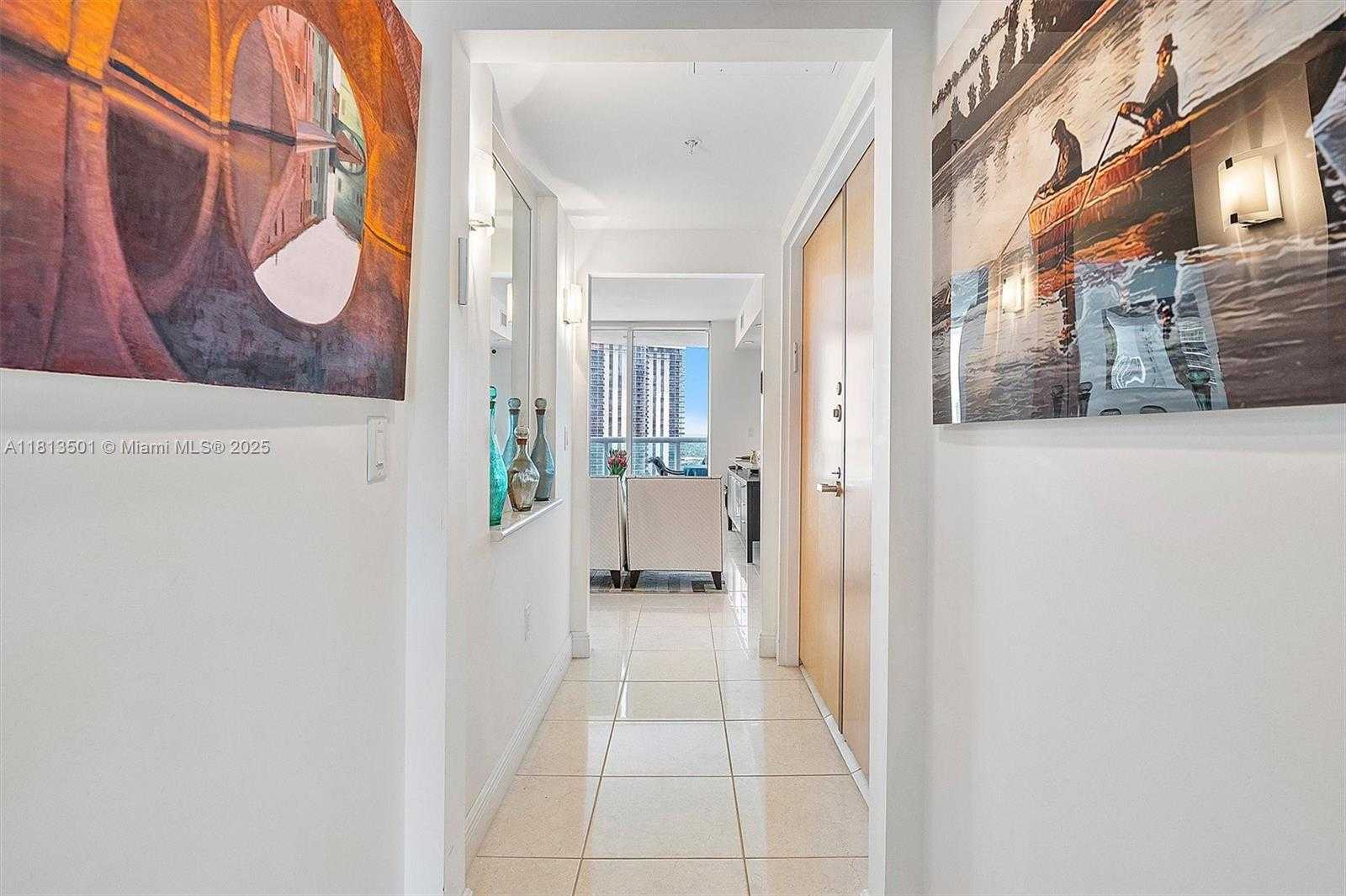 Small Image of 19400 TURNBERRY WAY #1131, Aventura Number 43