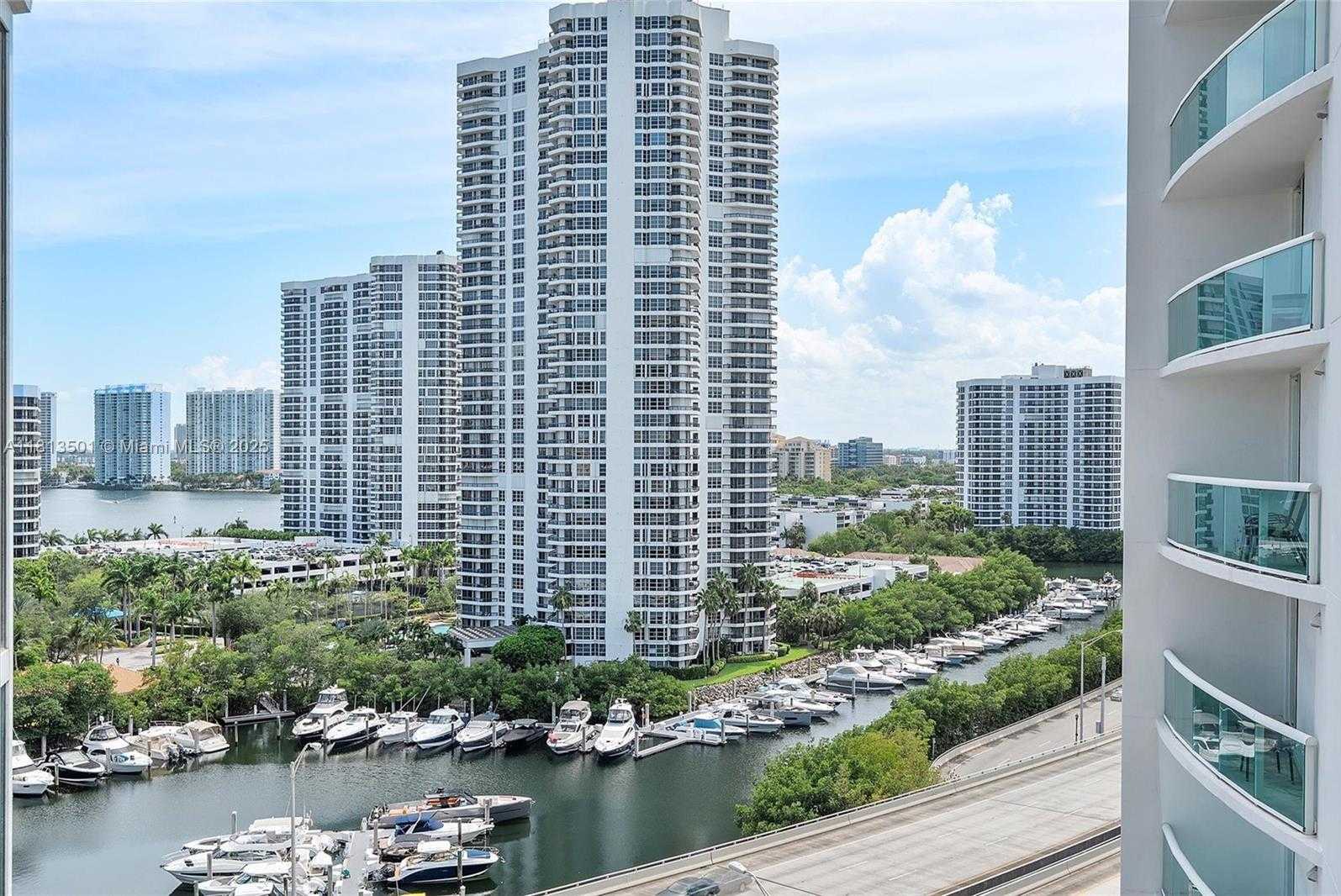 Small Image of 19400 TURNBERRY WAY #1131, Aventura Number 46