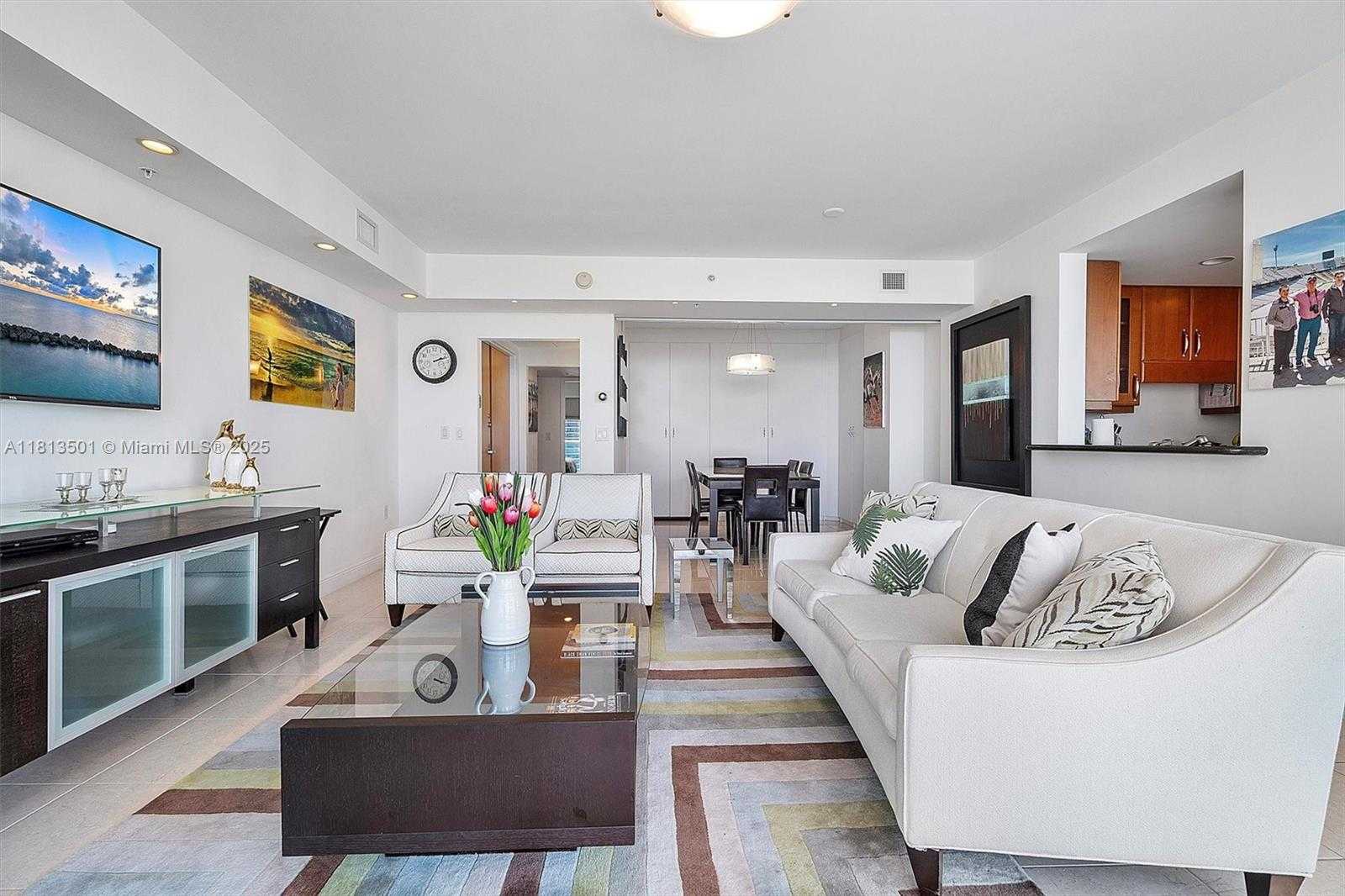 Small Image of 19400 TURNBERRY WAY #1131, Aventura Number 9