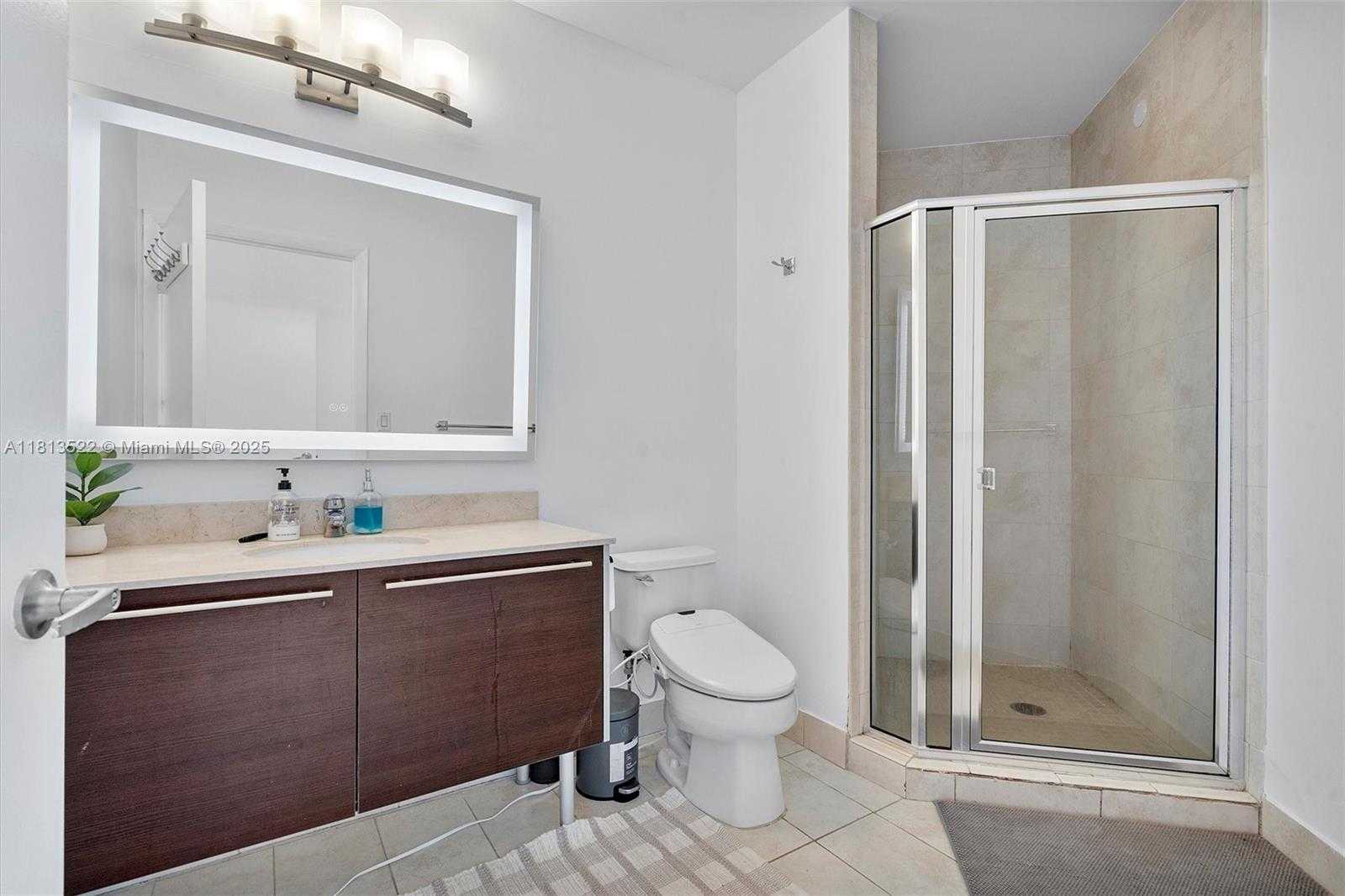 Small Image of 1900 NORTH BAYSHORE DR #603, Miami Number 18