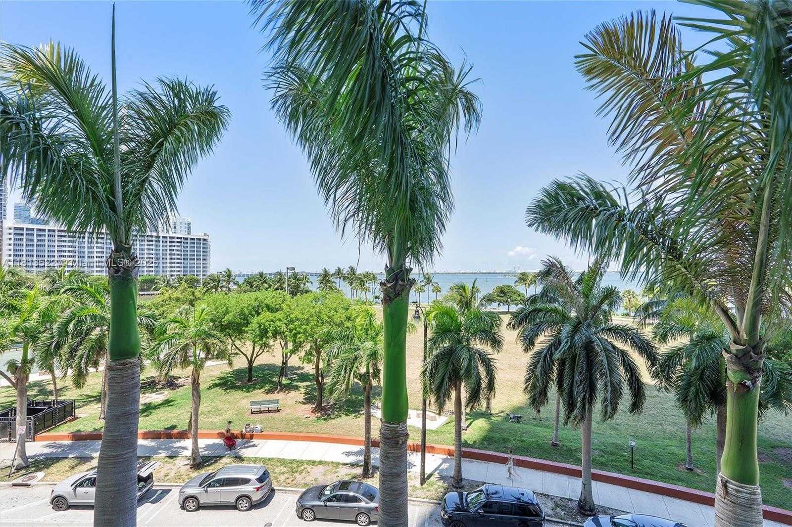 Small Image of 1900 NORTH BAYSHORE DR #603, Miami Number 23