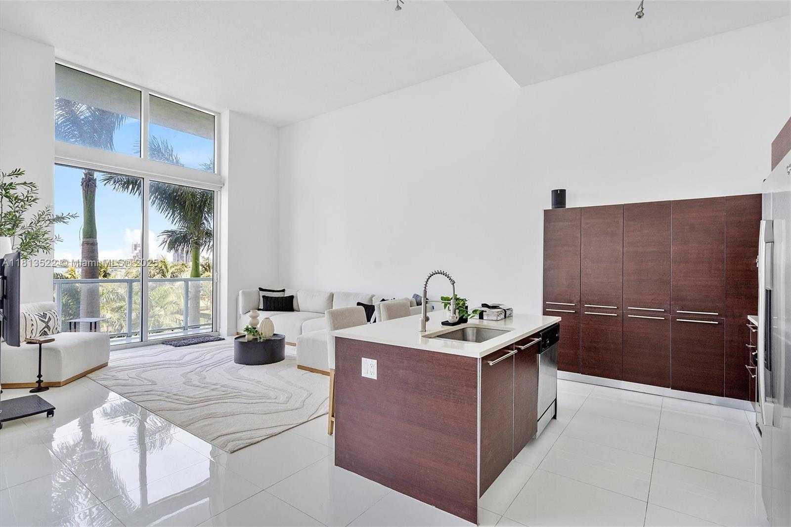 Small Image of 1900 NORTH BAYSHORE DR #603, Miami Number 3