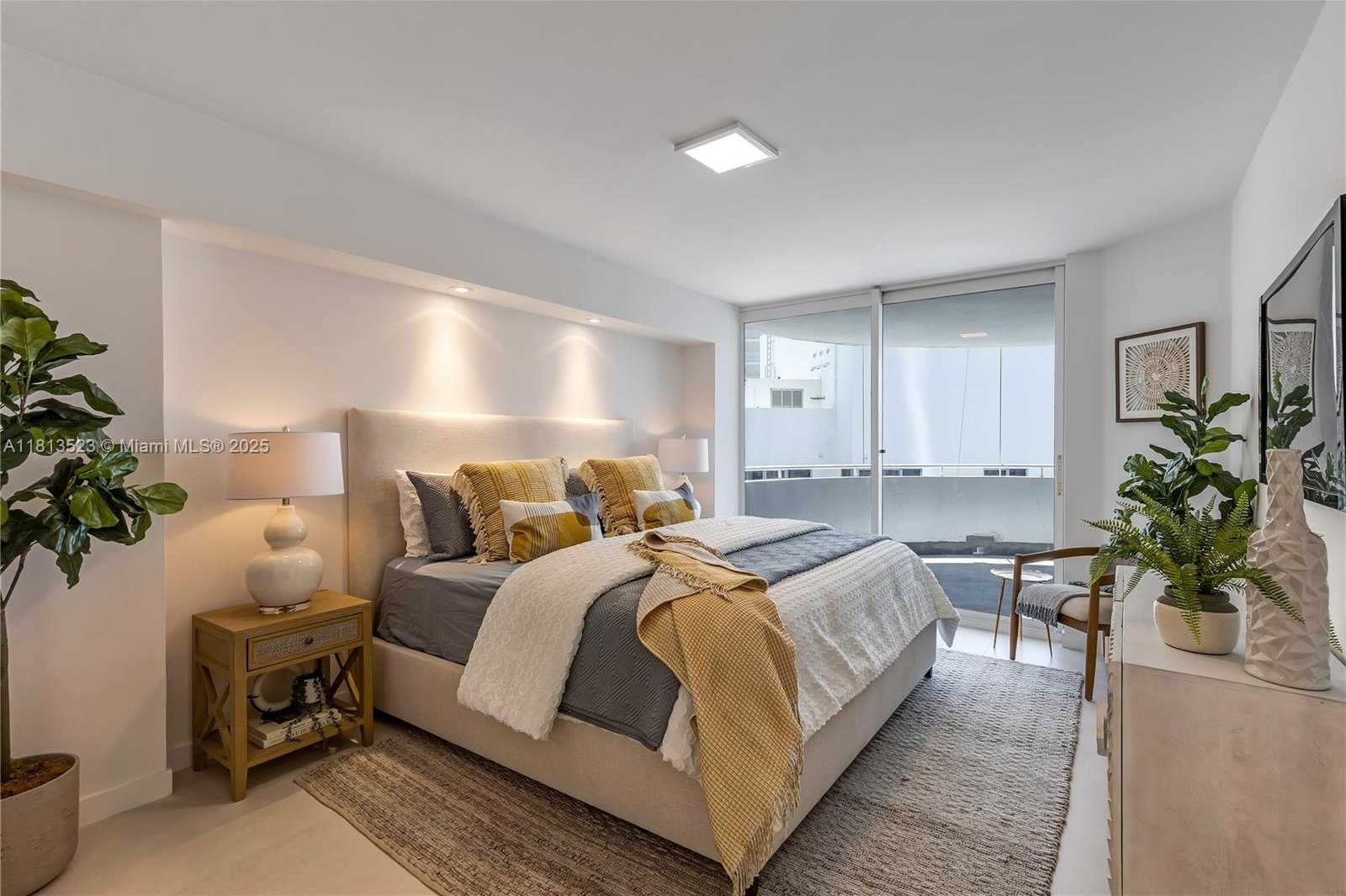 Small Image of 6301 COLLINS AVE #1405, Miami Beach Number 13
