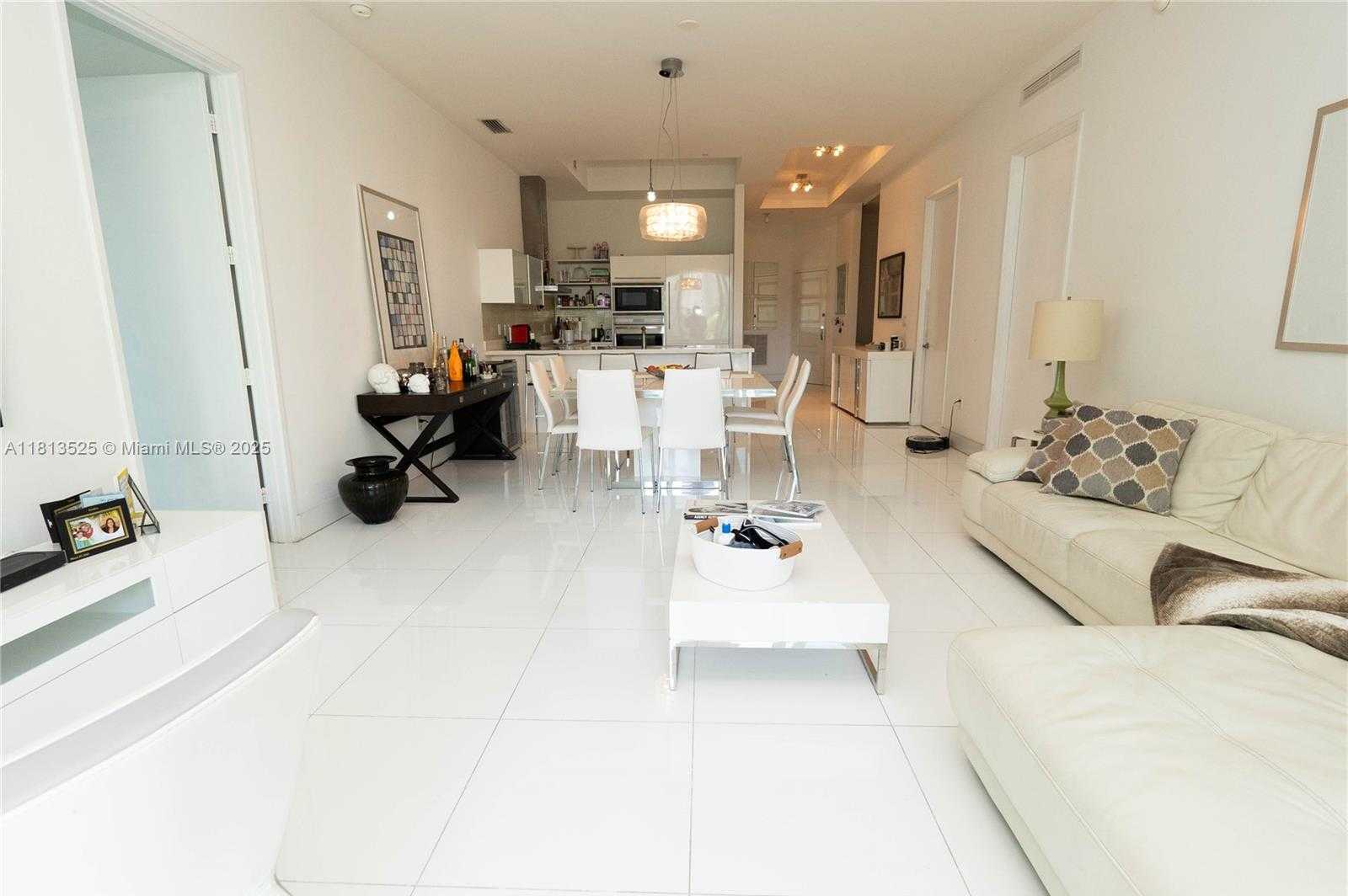 Small Image of 150 Sunny Isles Blvd, Sunny Isles Beach, FL 33160, USA Number 11