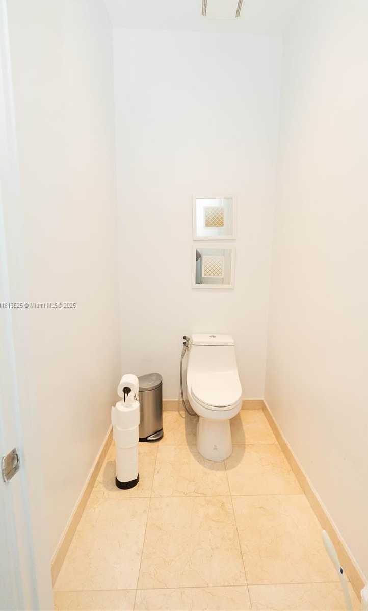 Small Image of 150 Sunny Isles Blvd, Sunny Isles Beach, FL 33160, USA Number 15