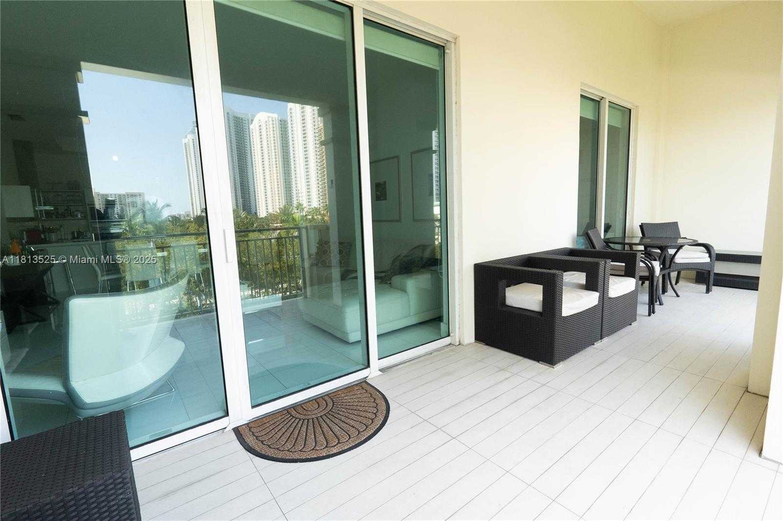Small Image of 150 Sunny Isles Blvd, Sunny Isles Beach, FL 33160, USA Number 20